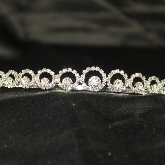 Crystal and Silver Metal Princess Crown-TIA19 - Picture 2 of 5